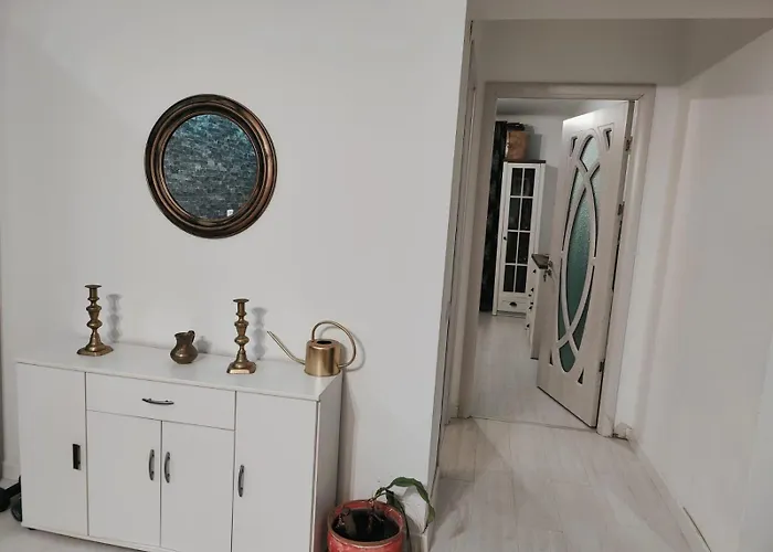 Kriss Mihaileanu Apartament Konstanca