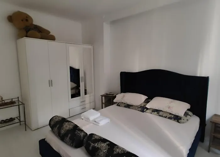 Kriss Mihaileanu Apartament *