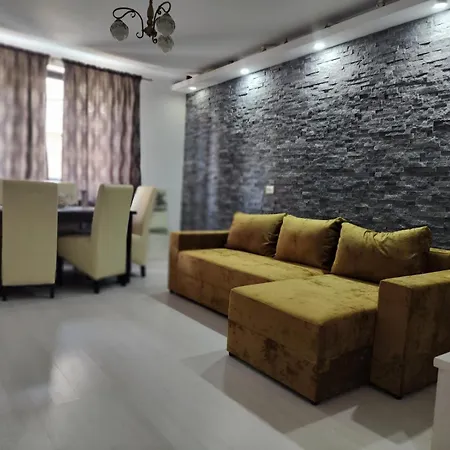 Kriss Mihaileanu Apartman *